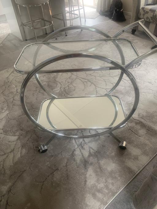 Buy & Sell Banstead Reigate and Banstead - Photos for Glass trolley
