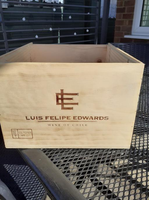 Buy & Sell Sundon Luton - Photos for Wine Box(LU33BY)