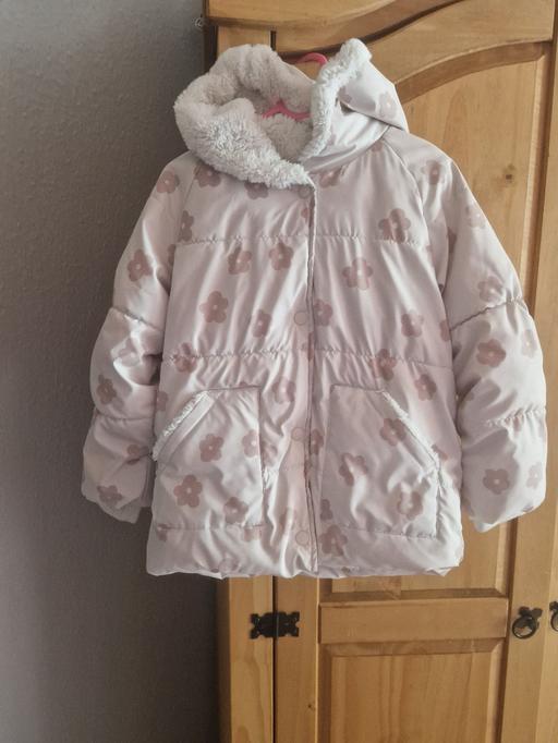 Buy & Sell Aylestone Leicester - Photos for girls waterproof coat size 6-7 yrs