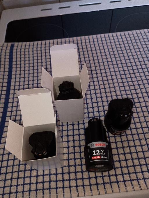 Buy & Sell Harrow on the Hill North West London - Photos for Bosch GBA12v 2.0 ah battery's x 4