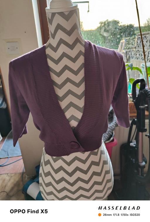 Buy & Sell Ponthenry Carmarthenshire - Wales - Photos for Cardigan with a button in the front.