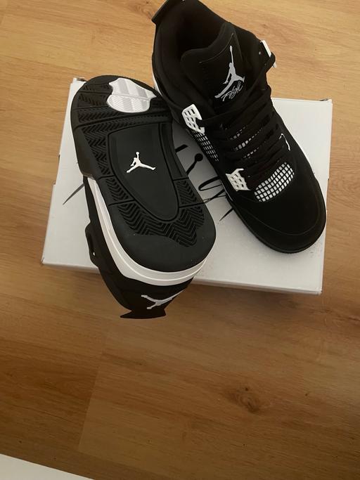 Buy & Sell Manor House North London - Photos for Air Jordan 4 Retro 'White Thunder'