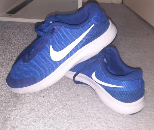 Buy & Sell Wednesfield Wolverhampton - Photos for Nike trainers...5 UK