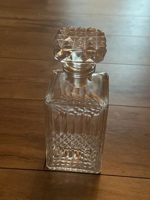 Buy & Sell Highbury & Islington Station Islington - Photos for Crystal glass decanter