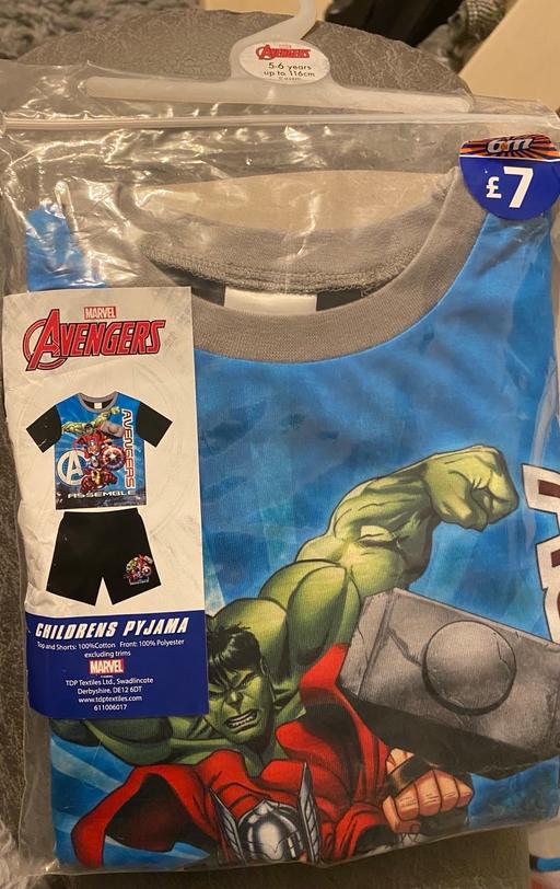 Buy & Sell Camp Hill Birmingham - Photos for Avengers pyjamas age 5/6 years