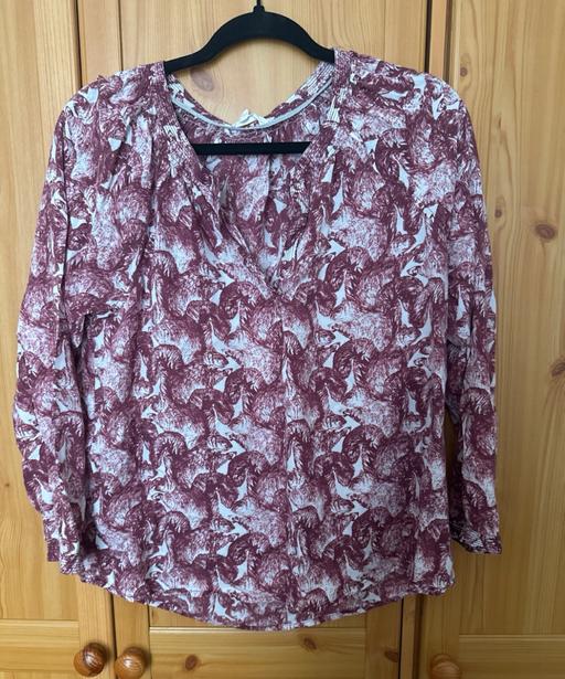 Buy & Sell Pontrug Gwynedd - Photos for White stuff top size 14
