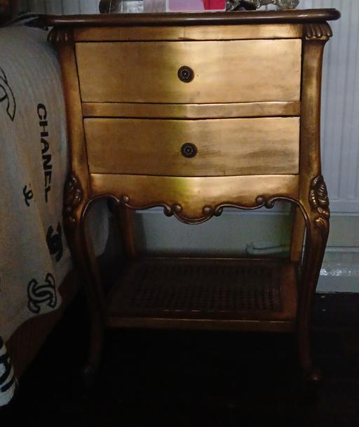 Buy & Sell Kettering North Northamptonshire - Photos for 2 gold leaf bedside cabinets