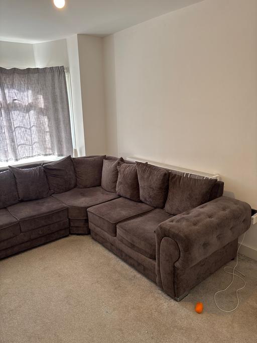Buy & Sell Wychbold Wychavon - Photos for Chesterfield sofa