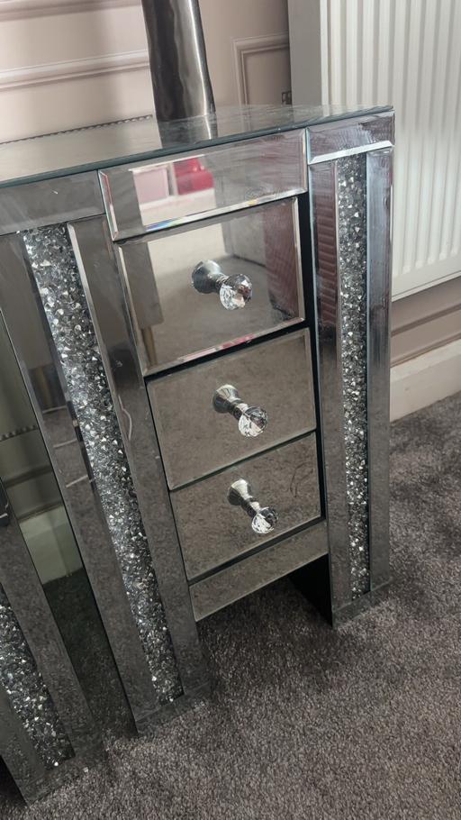 Buy & Sell Manningham Bradford - Photos for 2 mirrored drawer chests