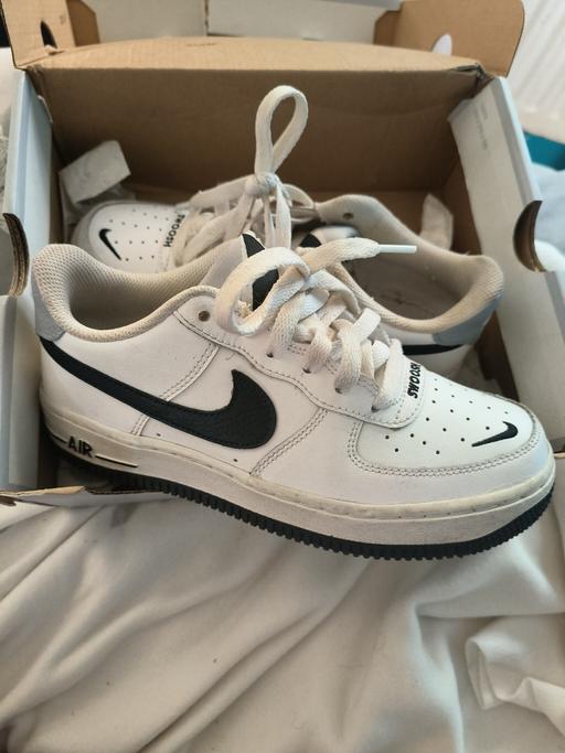 Buy & Sell Darlaston Walsall - Photos for white and black Nike air force trainers