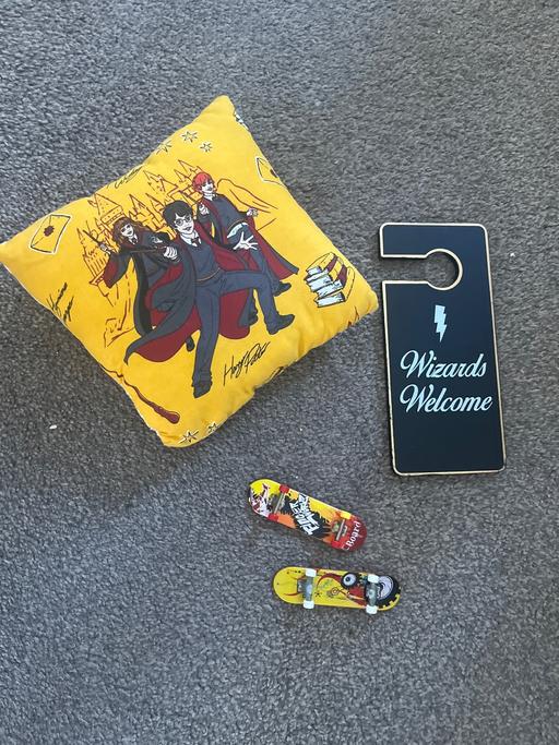Buy & Sell Wickersley Rotherham - Photos for Harry Potter cushion and door hook