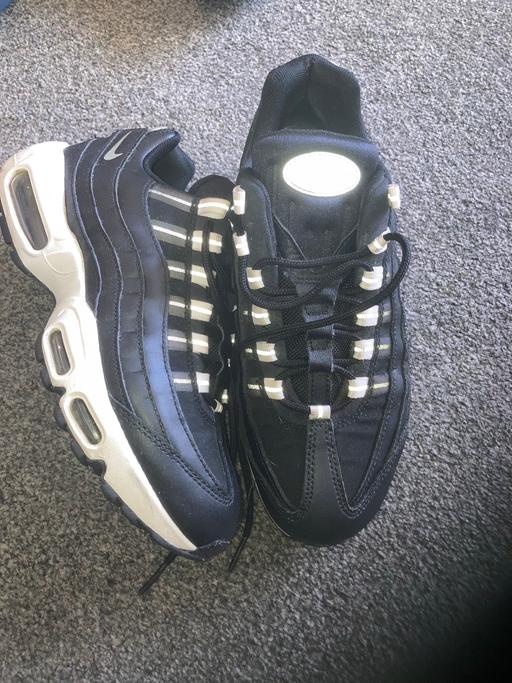 Buy & Sell Dudley Port Sandwell - Photos for Air max