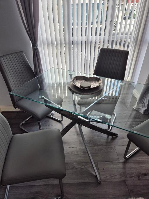 Buy & Sell Chelmsley Wood Solihull - Photos for table and chairs