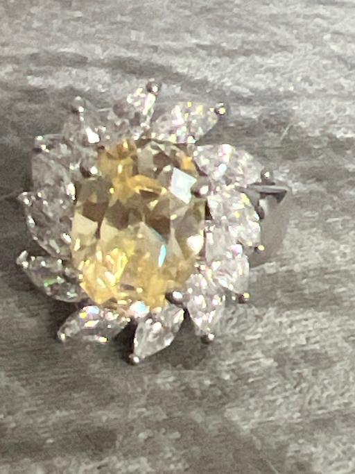 Buy & Sell Brighton Brighton - Photos for Stunning crystal ring