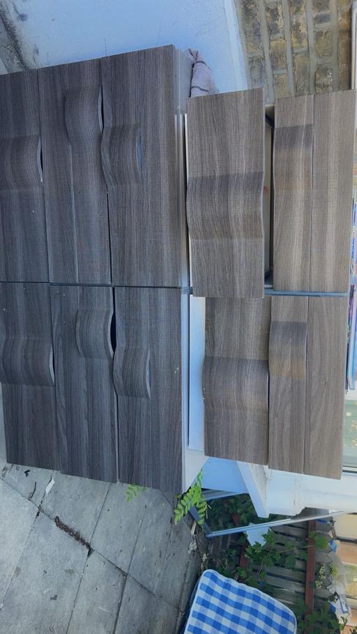 Buy & Sell Sydenham Hill South East London - Photos for Chest of drawers and 2 bed side tables