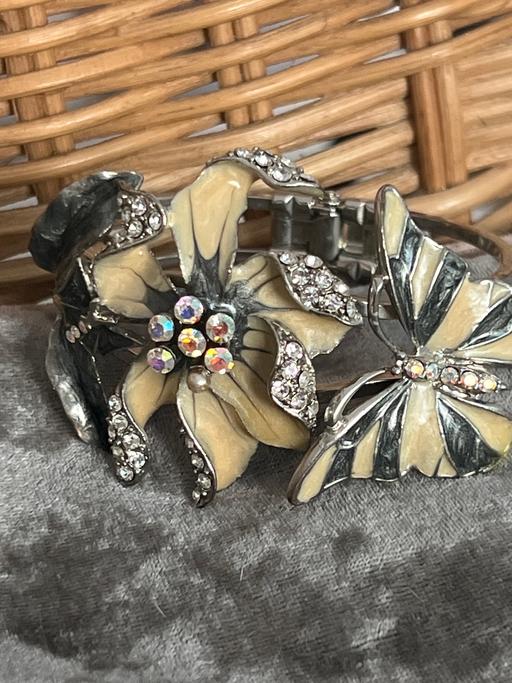 Buy & Sell Brighton Brighton - Photos for Stunning TJC Bracelet