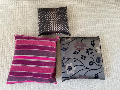 Buy & Sell Gornal Wood Dudley - Photos for 3 x cushions