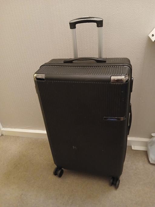 Buy & Sell Battersea South West London - Photos for Large Spinner Luggage
