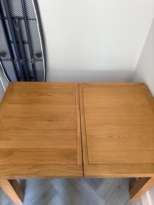Buy & Sell Oldbury Sandwell - Photos for Solid extendable table
