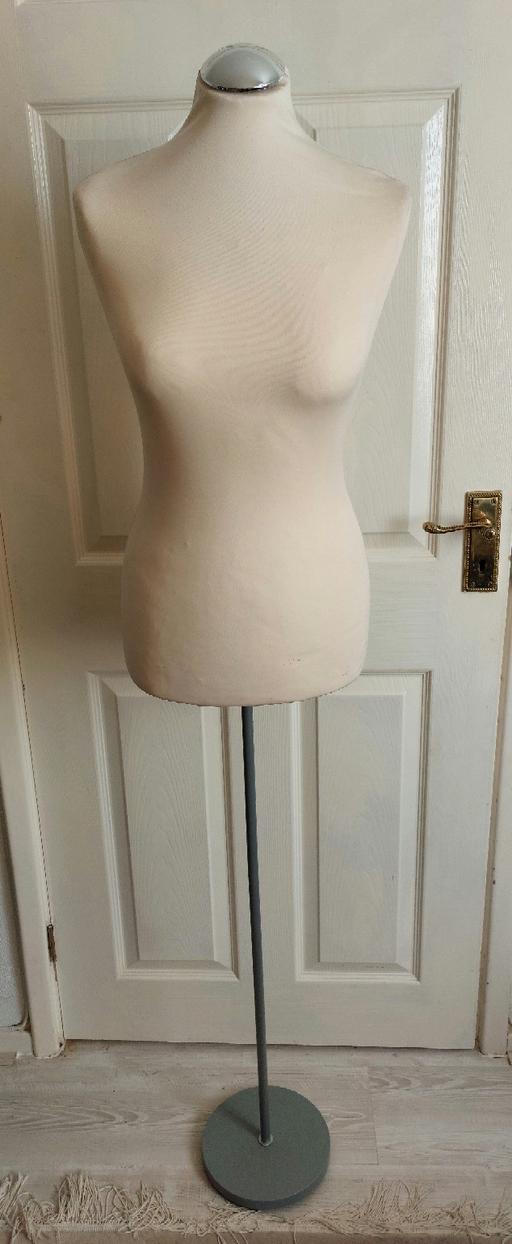 Buy & Sell Tividale Sandwell - Photos for Female Mannequin Tailors