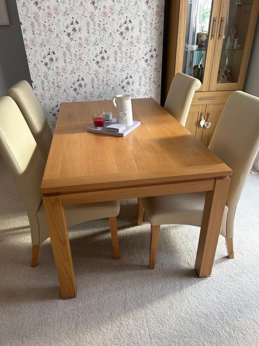 Buy & Sell Birmingham Solihull - Photos for Dining table and 4 chairs