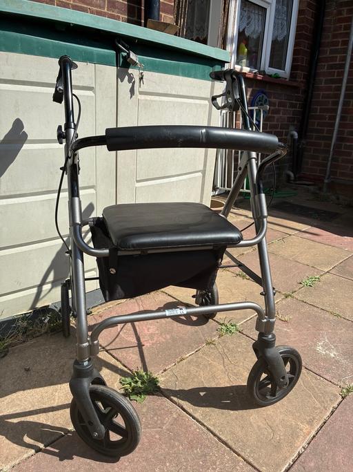 Buy & Sell South Hornchurch East London - Photos for The Days 4 Wheel Rolling Walker/rollator