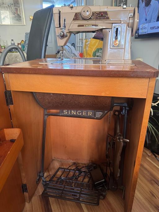Buy & Sell Thornton Heath Croydon - Photos for Singer Antique Sewing Machine