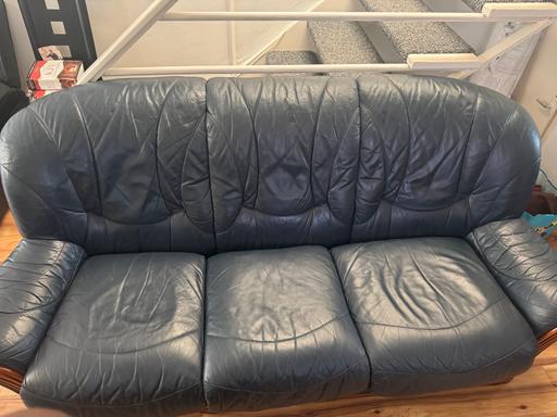 Buy & Sell Thornton Heath Croydon - Photos for Navy blue leather sofa