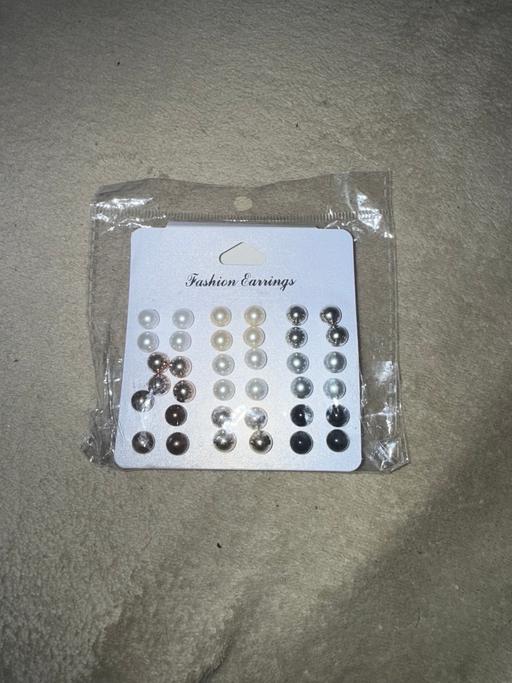 Buy & Sell Kitts Green Birmingham - Photos for 36 earrings set for women