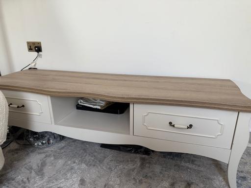 Buy & Sell Willesden North West London - Photos for TV table