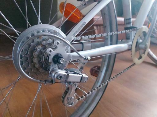 Buy & Sell Commercial Road East London - Photos for Btwin Poply 300 Childrens Bike