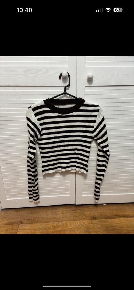 Buy & Sell Stoke Hill Exeter - Photos for Striped cropped knitted jumper