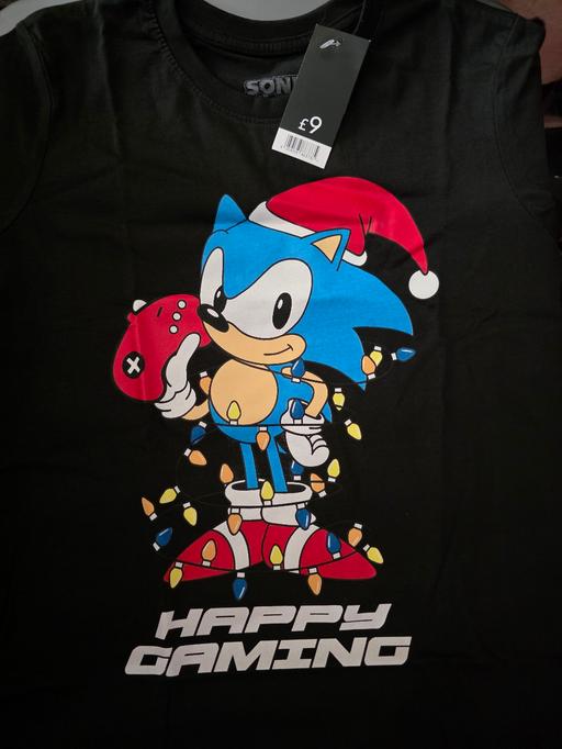 Buy & Sell Blackpool Town Centre Blackpool - Photos for Sonic Christmas t shirt age 10-11 yrs BNWT