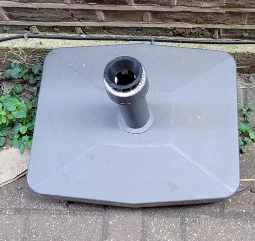 Buy & Sell Raynes Park South West London - Photos for Garden Umbrella Stand