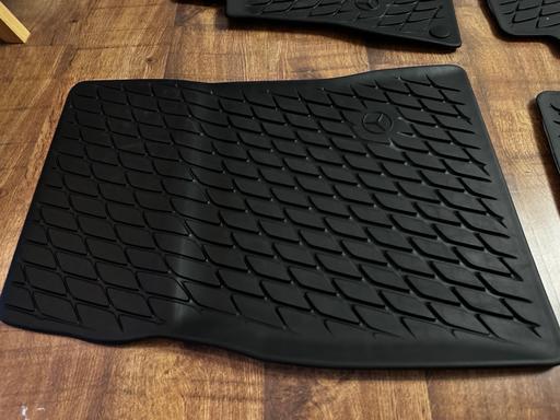 Vehicles Norwood Green West London - Photos for Mercedes Benz A- class genuine rubber mats