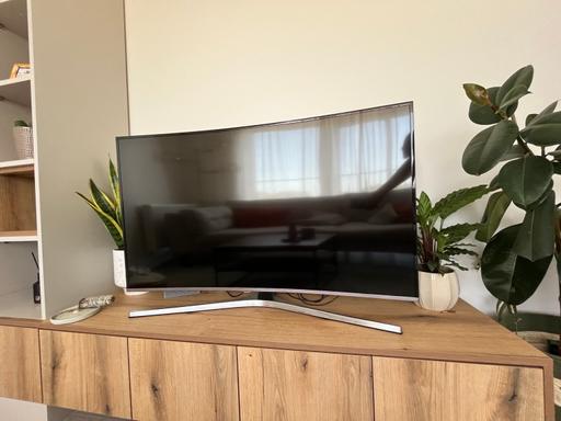 Buy & Sell Stretford Trafford - Photos for 4K Samsung 49” TV
