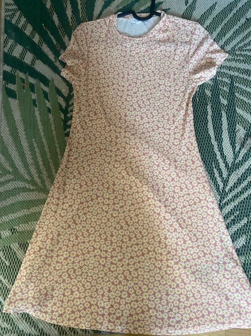Buy & Sell Longlands South East London - Photos for Pink daisy dress age : 8