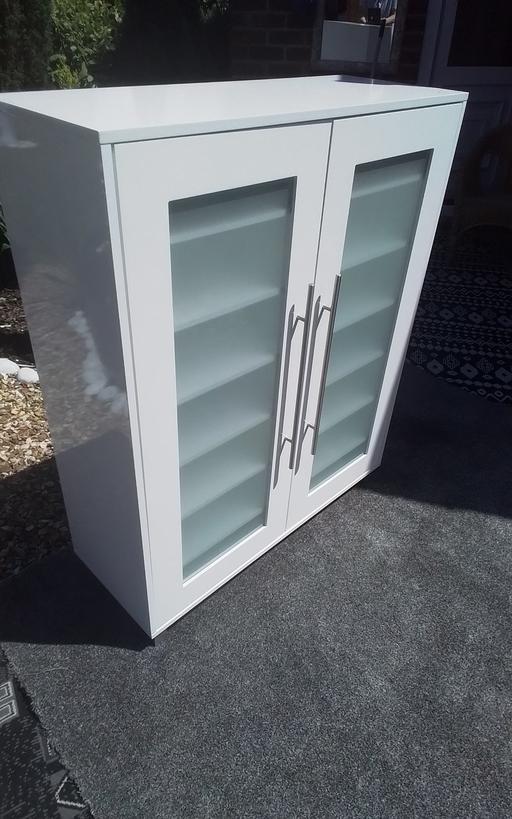 Buy & Sell Swinley Wigan - Photos for LARGE SHOE/STORAGE CABINET