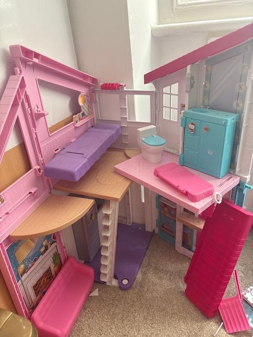 Buy & Sell White City West London - Photos for Barbie house