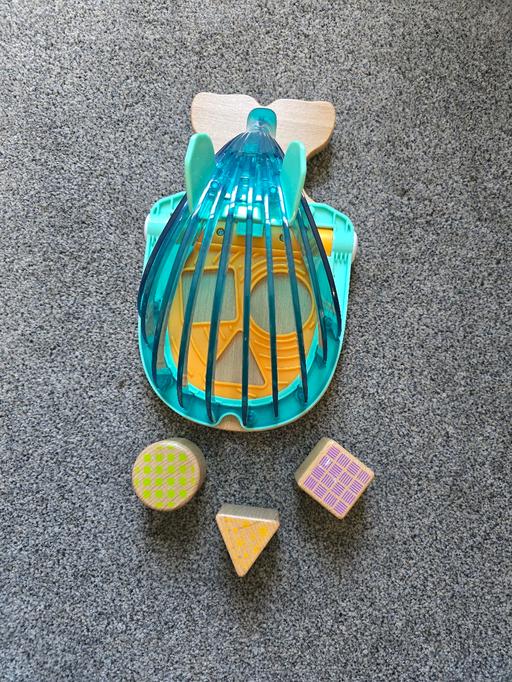 Buy & Sell Rowley Regis Sandwell - Photos for Wooden whale 🐋 shape sorter