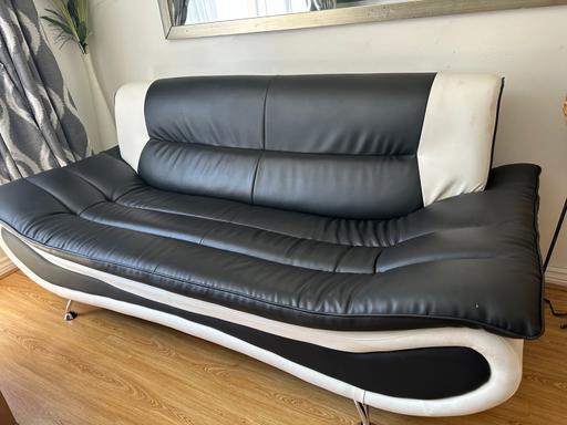 Buy & Sell Darlington Town Centre Darlington - Photos for Sofas in immaculate condition for sale