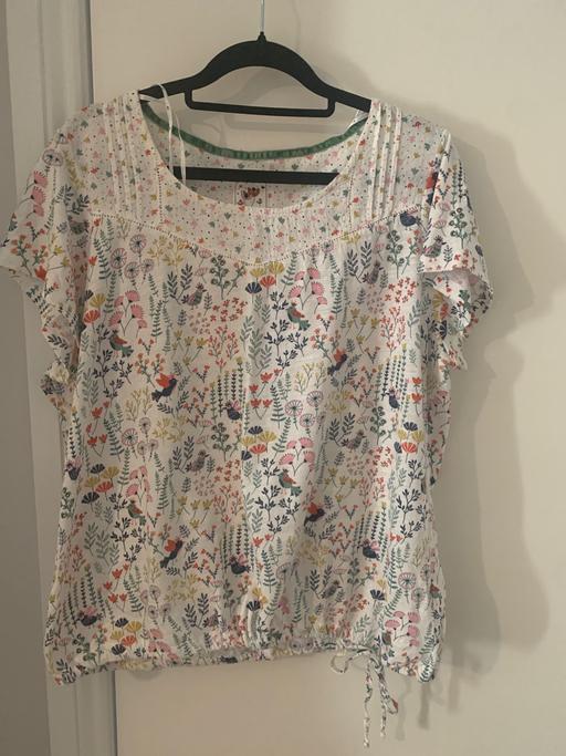 Buy & Sell Woodcross Wolverhampton - Photos for Ladies mantaray top