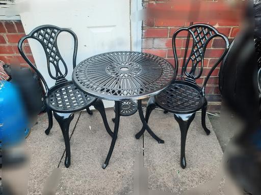 Buy & Sell Lye Dudley - Photos for lovely chairs table set