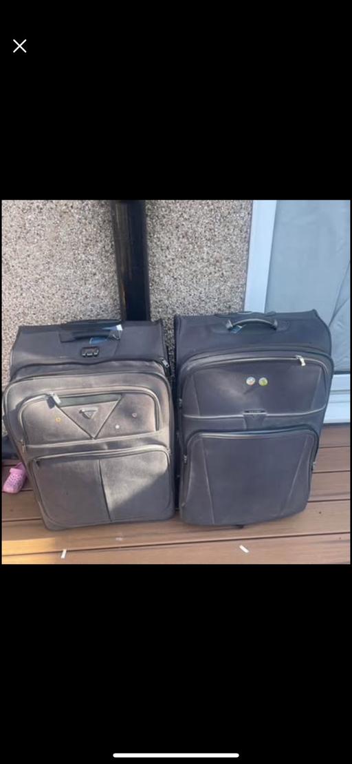 Buy & Sell Horn Park South East London - Photos for Set of 2 suitcases