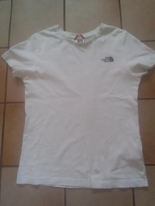 Buy & Sell Little Aston Lichfield - Photos for THE NORTH FACE WHITE TEE SHIRT