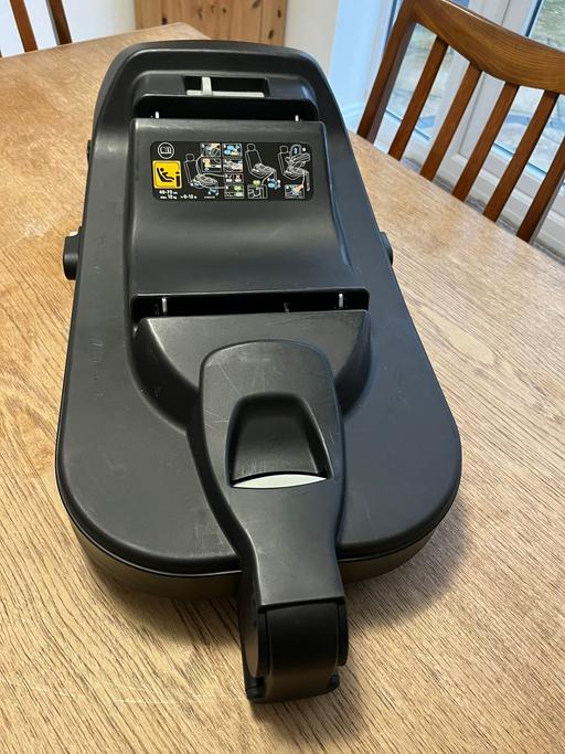 Buy & Sell Newbridge Wolverhampton - Photos for Maxi-Cosi Cabriofix i-Size Car Seat Base.