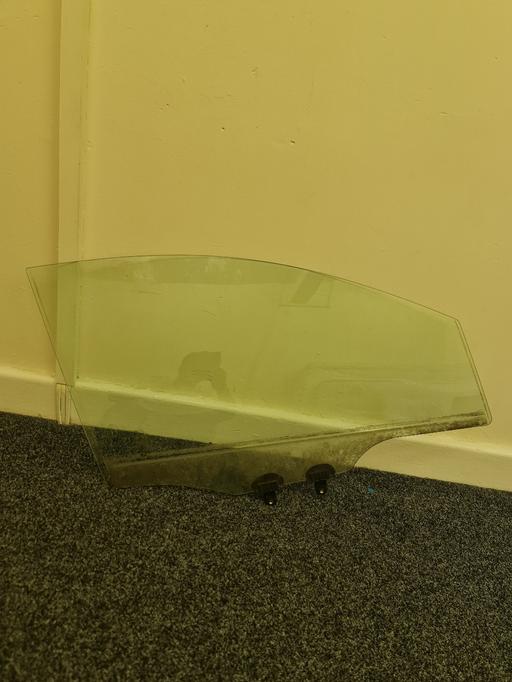 Vehicles Yardley Wood Birmingham - Photos for 2014 Hyundai i10 driver side front door glass