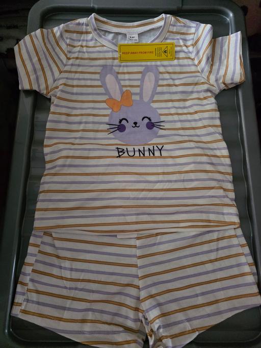 Buy & Sell Blackpool Town Centre Blackpool - Photos for Bunny shorts & t shirt set age 2-3 years BNWT