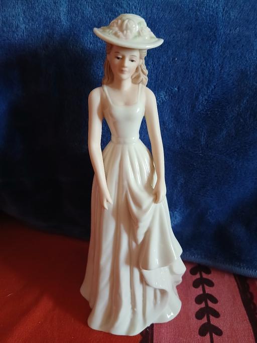 Buy & Sell Hatherton South Staffordshire - Photos for Regal collection lady figurine