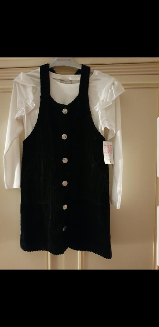 Buy & Sell Blackpool Town Centre Blackpool - Photos for Top & pinafore set age 7 years BNWT